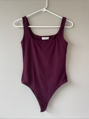 Babaton Contour Square Neck Sleeveless Bodysuit size S